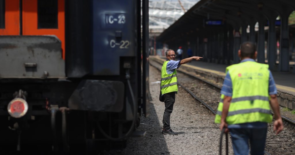 CFR Călători, fără buget de peste 8 luni. Sindicatele avertizează: „Trenurile se vor opri”