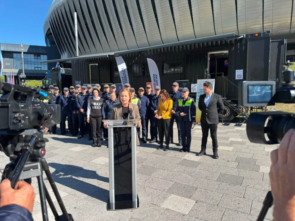 Cursa contra cronometru la Cluj Arena: Experiența imersivă prin care tinerii învață să scape din capcanele traficanților de persoane