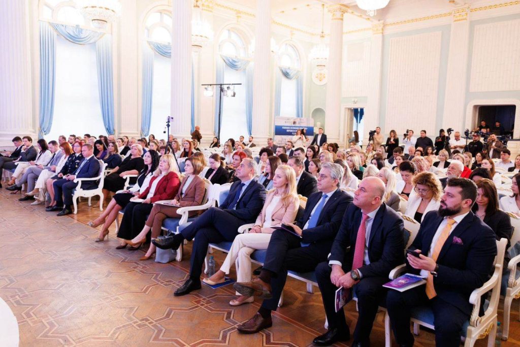 A doua ediţie a Forumului Economic România-Republica Moldova reuneşte mediul de afaceri şi autorităţile la Chişinău