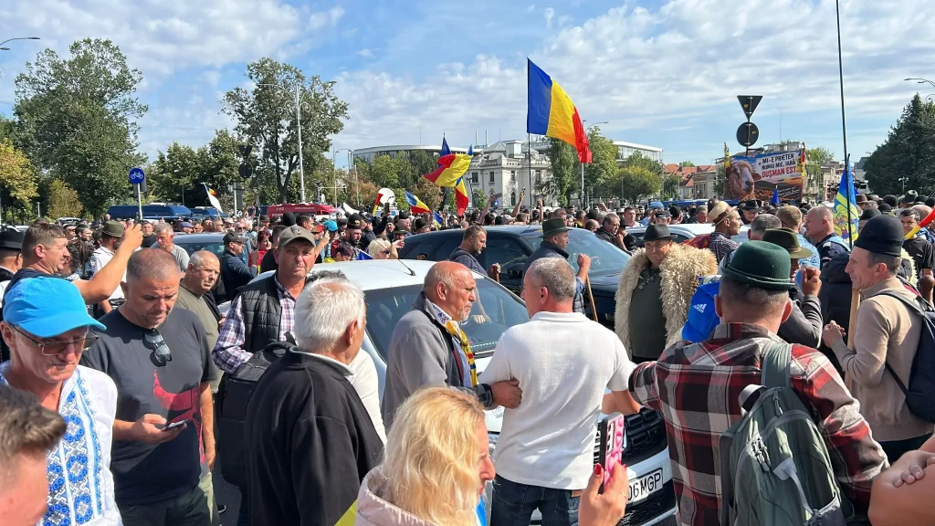 VIDEO Protestul fermierilor: de la picnic și muzică la bătăi și gaze lacrimogene. Imagini cu momentele care au marcat ziua
