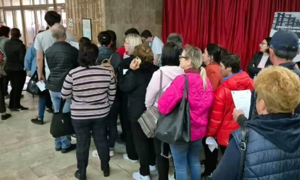 România are cea mai mică rată a locurilor de muncă vacante din UE. Cât a scăzut numărul de posturi libere
