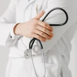 Medicul Gabriel Ştefănescu: Odată cu îmbătrânirea apare şi absenţa elasticităţii sistemului ligamentar/ Aproape niciodată nu poţi să joci la o intensitate superioară fără să te încălzeşti