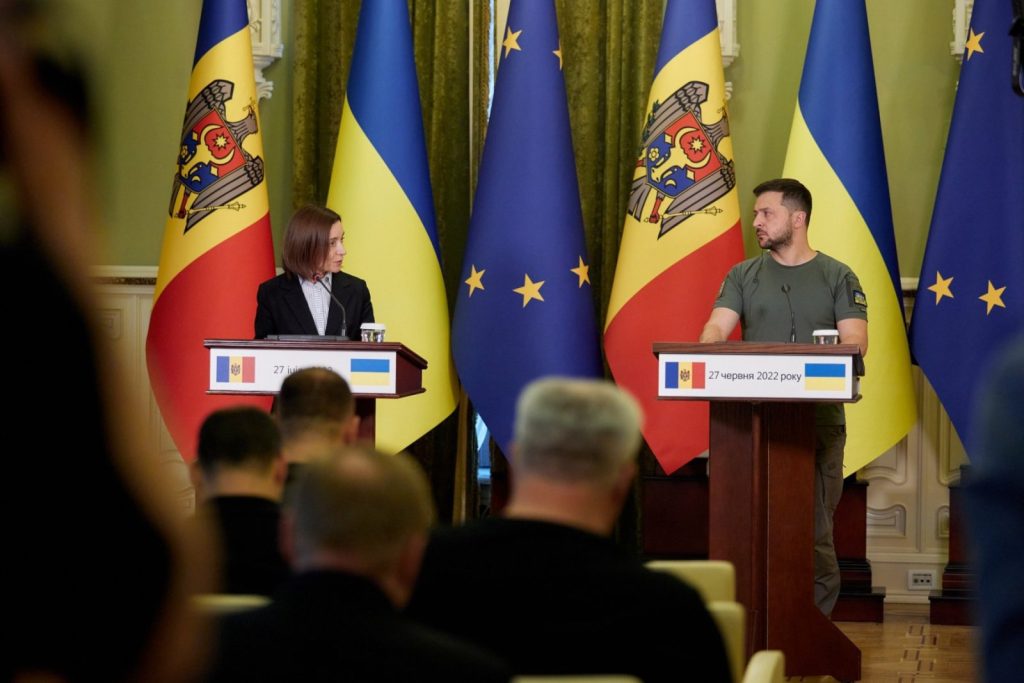 Zelenski, la CBS News: „Rusia a atacat intenționat Moldova cu drone în timp ce avionul meu era acolo / A încălcat și spațiul aerian al României”