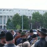 Fermierii, după discuţiile de la Cotroceni: ”Până nu avem un Guvern cu puteri depline, nu pot să facă nimic”. „Dacă nu se iau măsuri, ne-am gândit să mergem cu 4-5 autocare la Bruxelles, să le spunem că am venit să salvăm Mioriţa din România”