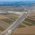 Imagini de pe şantierul Autostrăzii A7, tronsonul Bacău–Pașcani. Directorul CNAIR: „Circulația va fi deschisă pe cel puțin încă 49 km”
