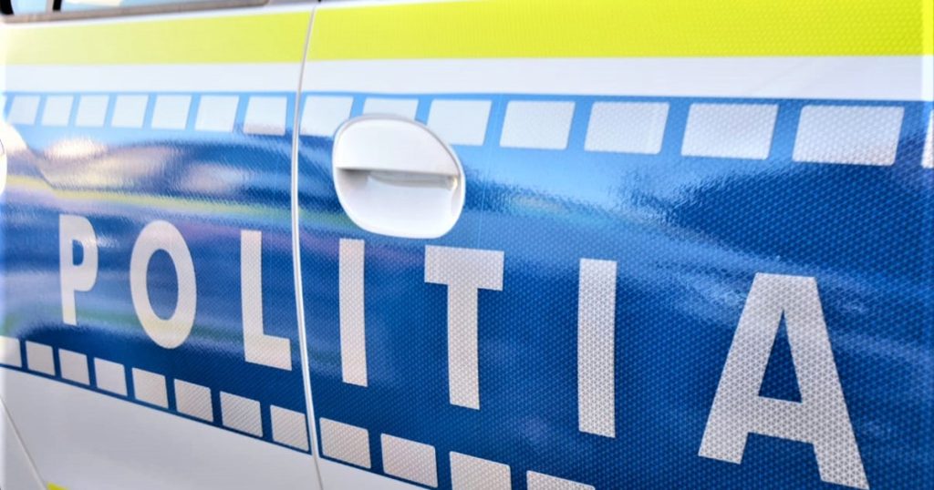 Bărbat din Făurei, prins cum fura mâncare din frigiderul unei case. La intrare, hoţul a rupt sfoara cu care era asigurată uşa