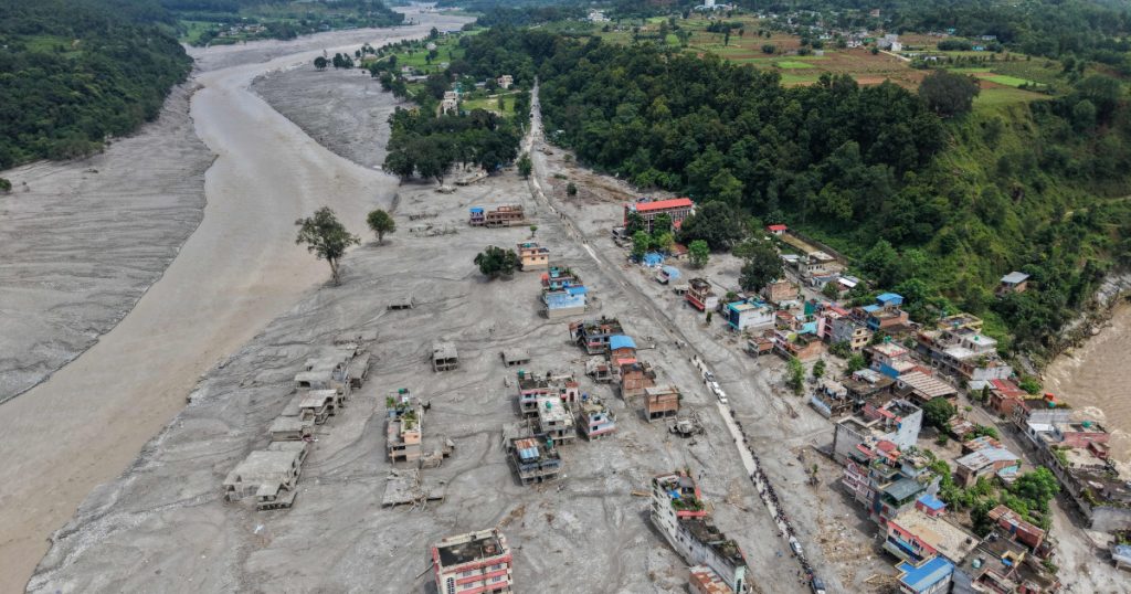 Nepal, după dezastru: mii de familii așteaptă răspunsuri, identificarea victimelor merge lent, iar speranțele scad
