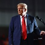 Trump afirmă că Fed a majorat ratele dobânzilor pentru a-i face lui rău din punct de vedere politic