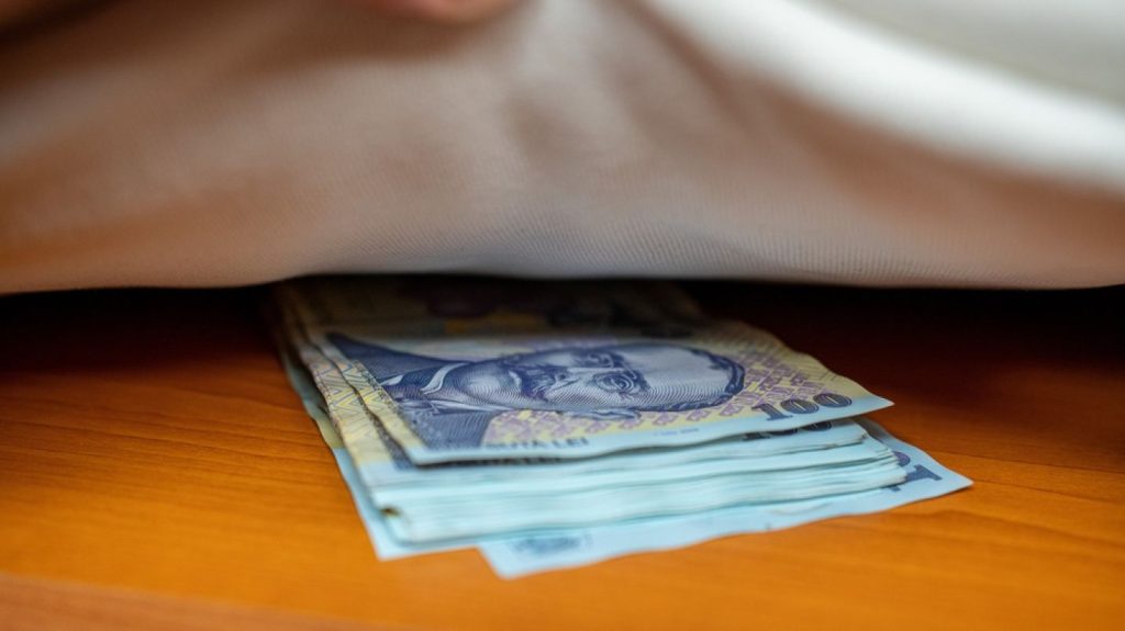 Românii au împrumutat statul cu 10 mld. lei anul acesta prin titluri Fidelis. Cea mai recentă ediție de titluri de stat Fidelis, listată la bursă