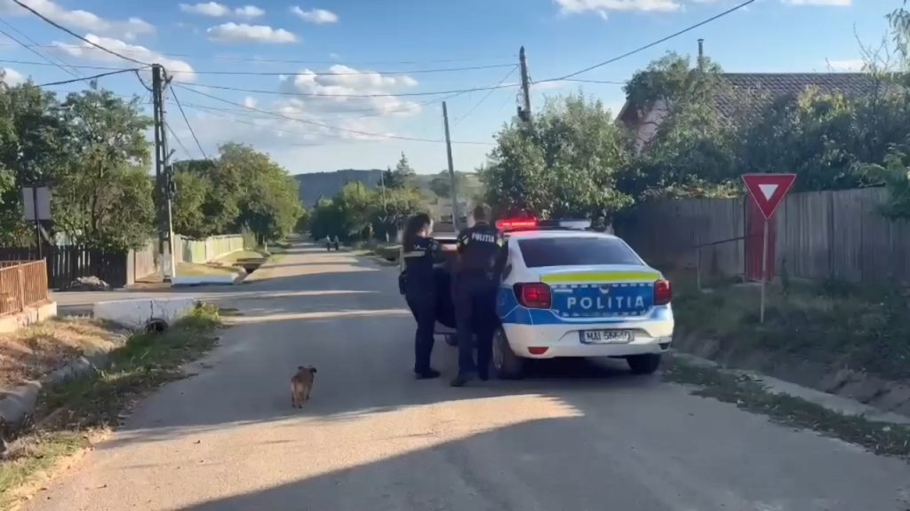 Minor de 15 ani, reținut de Poliție după ce a spart o grădiniță din Oniceni pentru un parfum, un joc de copii și niște plastilină