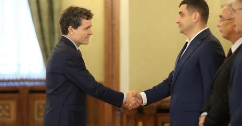 S-a redeschis Circul Cotroceni - Nicușor Dan, la ultima reprezentație. PSD și AUR au reafirmat că își asumă guvernarea. Liderii AUR: ”Cea mai bună garanție ar fi ca poziția de premier să aparțină partidului AUR” - ACTUALIZARE - REZULTATELE LA ORA 17.00