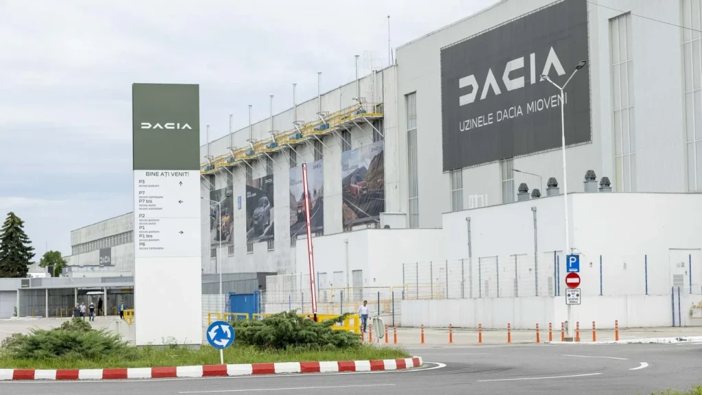 Șoc pentru piața din România: Uzina Dacia ar putea fi cumpărată de chinezi, care vor produce mașinile în țara noastră