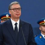 Serbia deschide o fabrică de drone în colaborare cu o întreprindere israeliană, anunţă pe Instagram Aleksandăr Vucici, fără să dezvăluie locul şi numele întreprinderii. Balkan Investigative Reporting Network şi Haaretz dezvăluie că este vorba despre Elbit