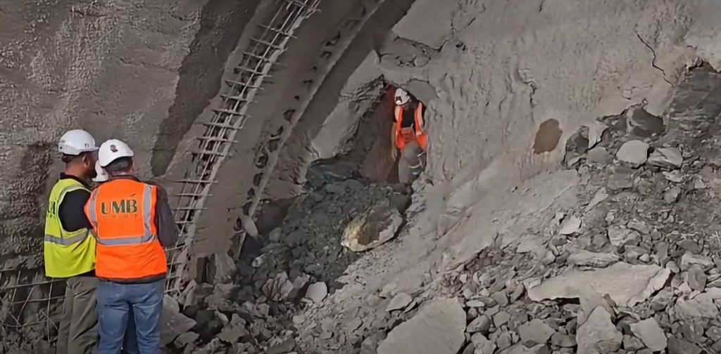 Cel mai lung tunel de autostradă construit până acum în România a fost străpuns. Ce urmează pe A1 Margina – Holdea