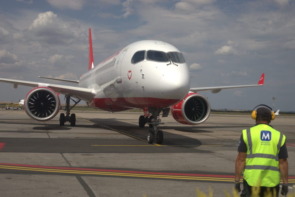 Cum călătoresc românii. Eurostat: Avionul are o pondere de peste șase ori mai mare decât trenul
