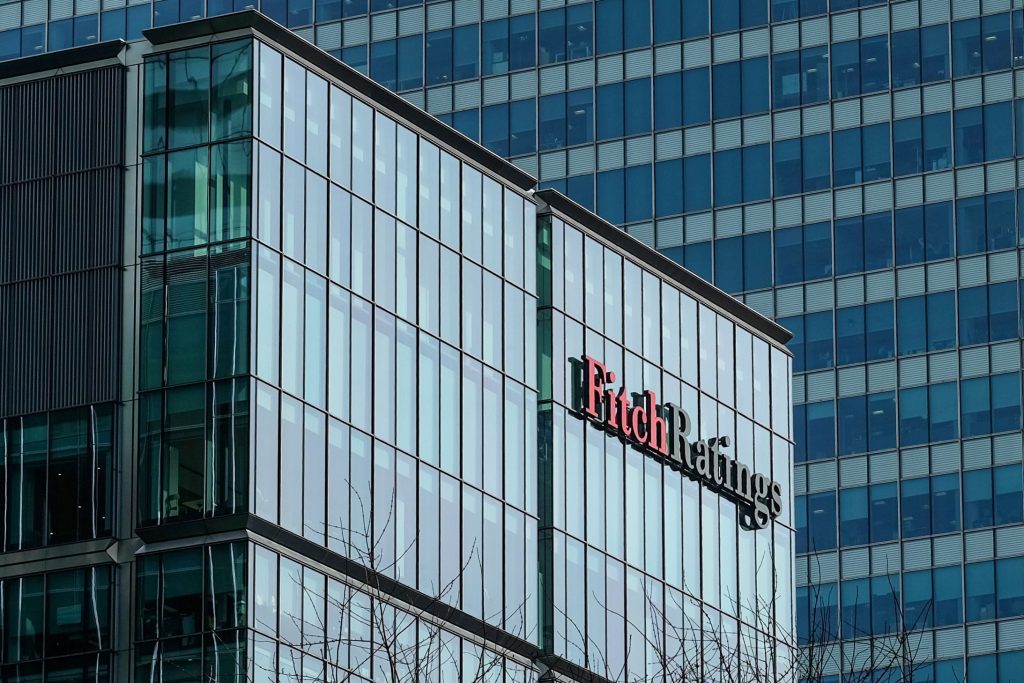 Fitch avertizează: România intră într-o cursă contracronometru pentru a evita retrogradarea la „junk”