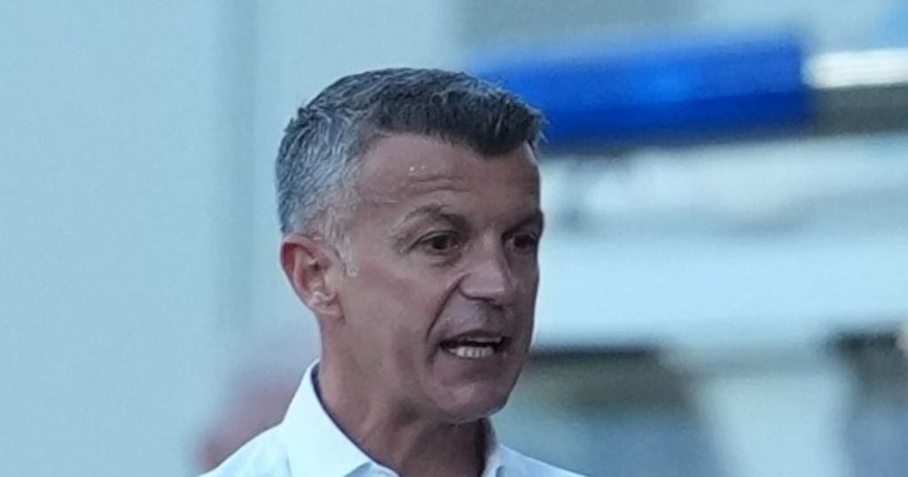 „O echipă fricoasă!”   Ovidiu Burcă  nu și-a menajat jucătorii după meciul modest de la Arad: „Când te mulțumești cu puțin, pleci cu nimic”