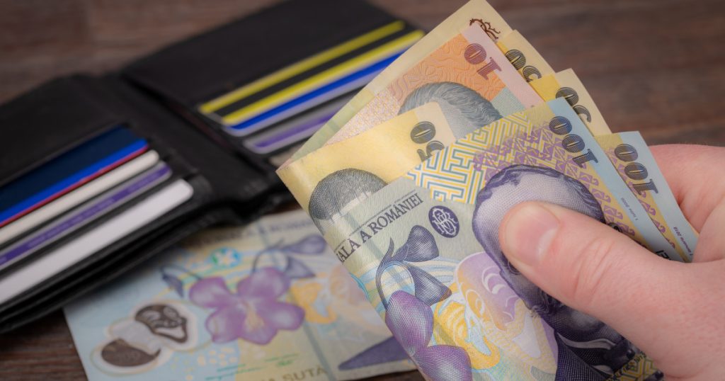 Alocația de stat se acordă și după împlinirea vârstei de 18 ani. Ce elevi pot primi în continuare banii