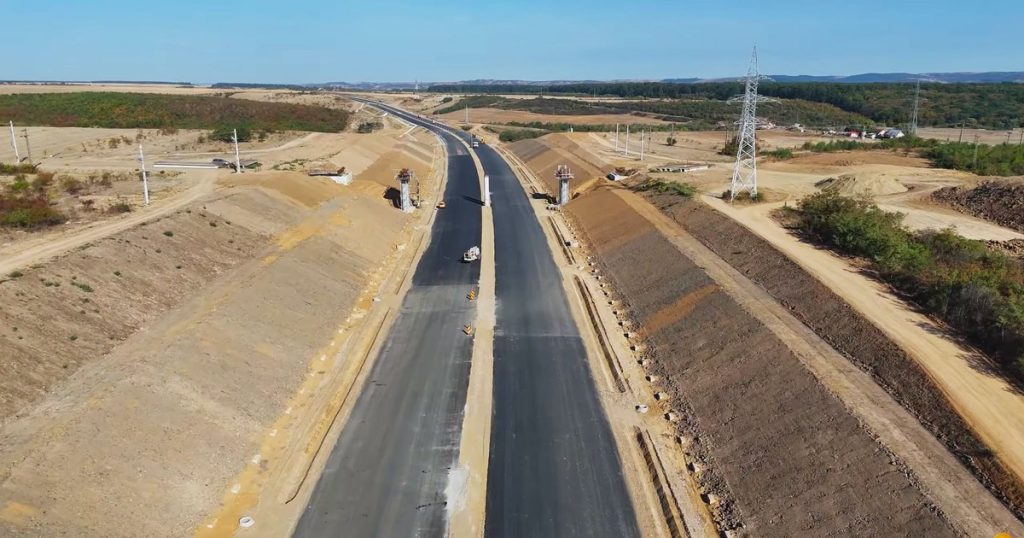 Un tronson din Autostrada Transilvania s-ar putea deschide în noiembrie, după 22 de ani de la începerea lucrărilor