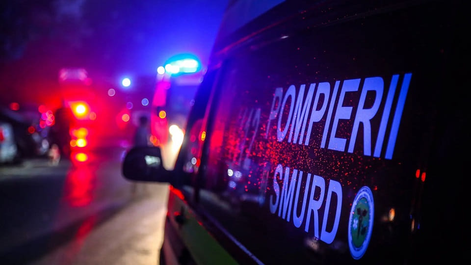 Accident rutier, la intersecția dintre Calea Moților și bulevardul Republicii din Alba Iulia. Un bărbat a ajuns la spital
