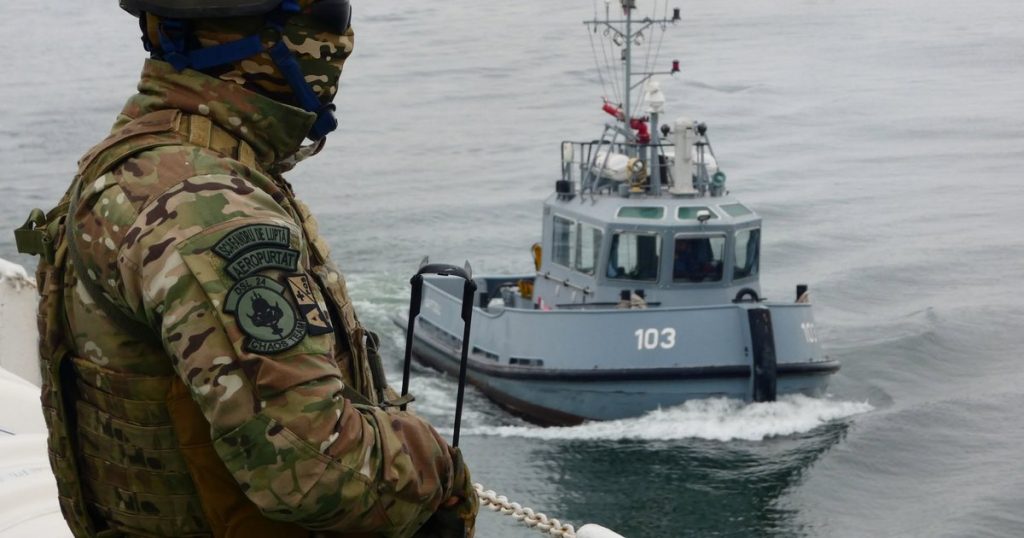 Posibil fragment de dronă, găsit în Marea Neagră. Scafandrii militari au intervenit pentru neutralizare