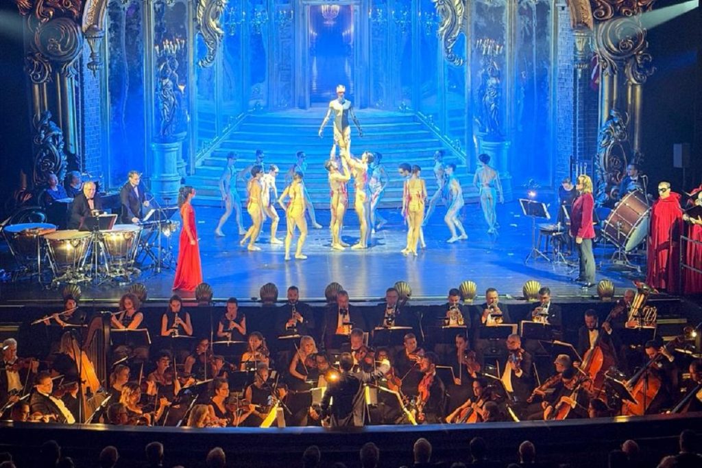 Deschiderea anului masonic la Opera Română. Sir David Wootton, oaspetele de onoare al elitei masonice din România