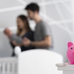 Părinții din România cheltuie 3.385 de euro în primul an al copilului