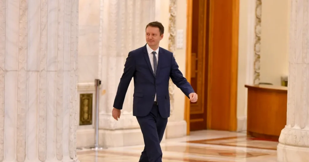 Cât pierde Siegfried Mureșan dacă pleacă de la Bruxelles pentru Palatul Victoria. Diferența salarială depășește 6.700 de euro pe lună
