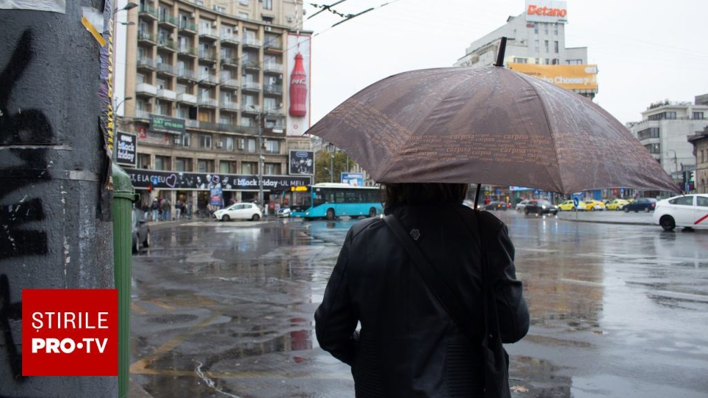 Toamna se resimte și în termometre. Vremea se schimbă radical, cu vânt puternic, ploi și lapoviță, începând de luni | HARTĂ