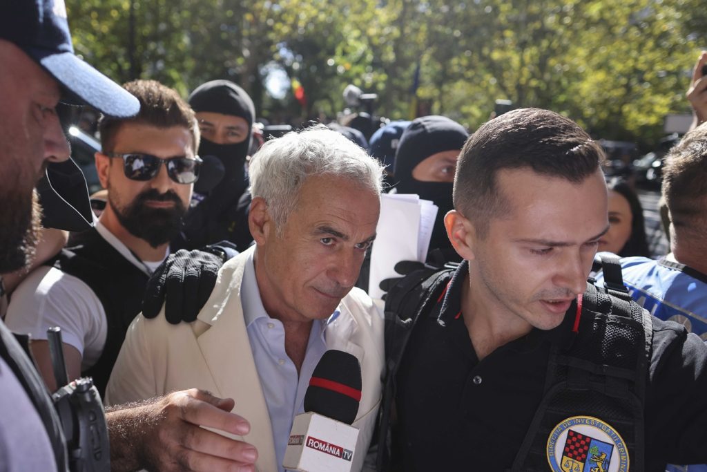 Călin Georgescu – adus la DIICOT pentru a fi audiat în dosarul de înșelăciune