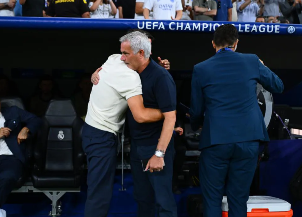 Mai iute ca Mourinho: cum l-a depășit Chivu pe fostul lui antrenor de la Inter! » Italienii îi dau însă și o bilă neagră