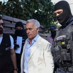 UPDATE - Călin Georgescu, reţinut pentru înşelăciune cu consecinţe deosebit de grave şi constituire a unui grup infracţional organizat/ Ionel Rusen, reţinut şi el/ Fostul candidat la Preşedinţie nu a făcut nicio declaraţie în faţa anchetatorilor