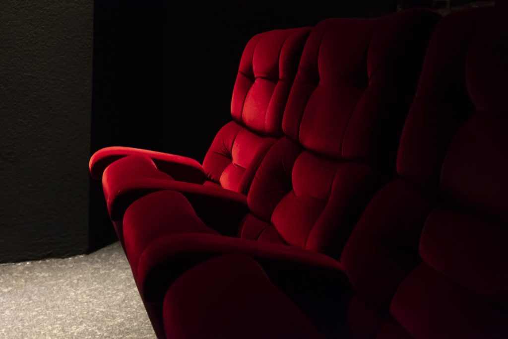 Abonament la cinema doar ca să dormi! Obiceiul bizar a trecut granițele și cucerește Europa