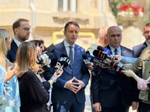 PSD şi AUR nu îl susțin pe Siegfried Mureşan