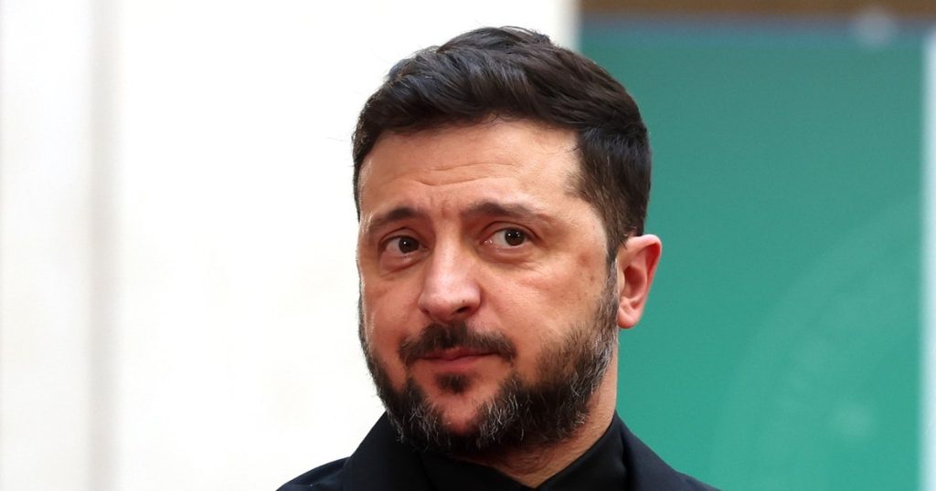 Întâlnire surpriză pe aeroport, între Zelenski și șeful CIA, în drum spre New York. Discuția dintre cei doi, ținută secretă