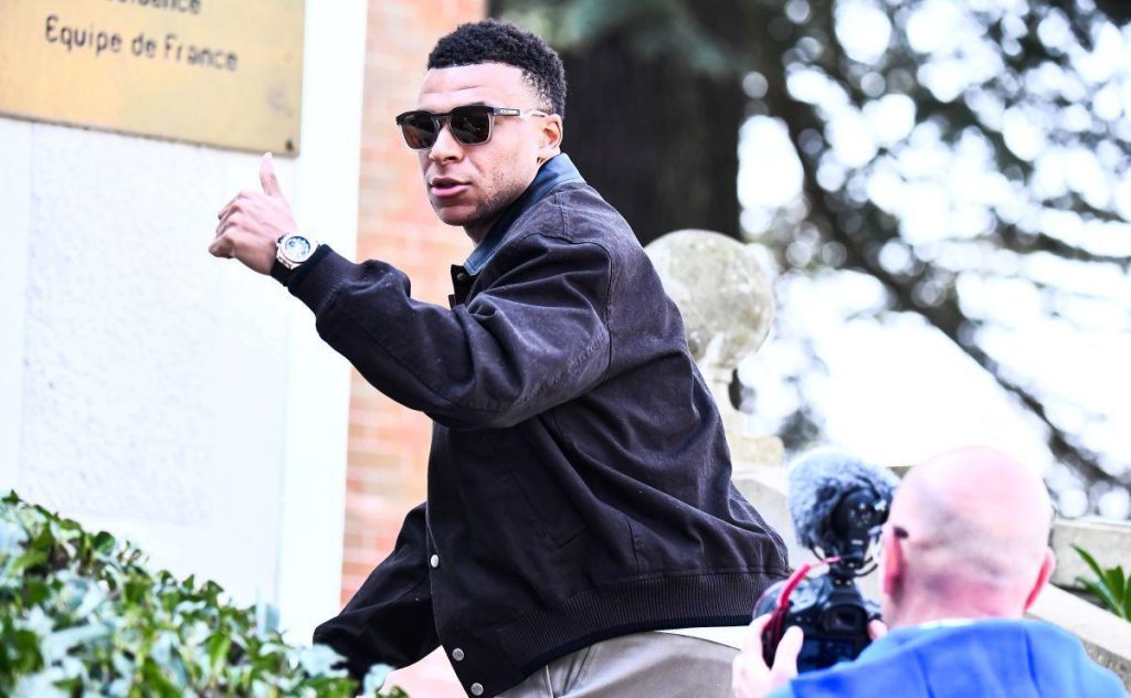 Pe cine ar invita Mbappe la cina de vis: 3 legende din sport și o cântăreață