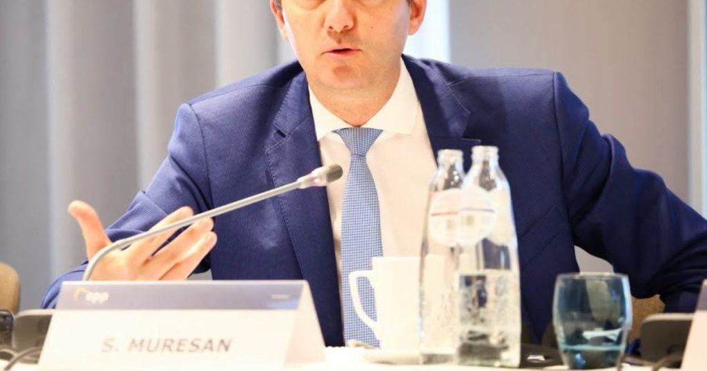 Stenograme din ședința PNL. Mureșan: „Sunt două variante: guvernul nostru sau anticipate”