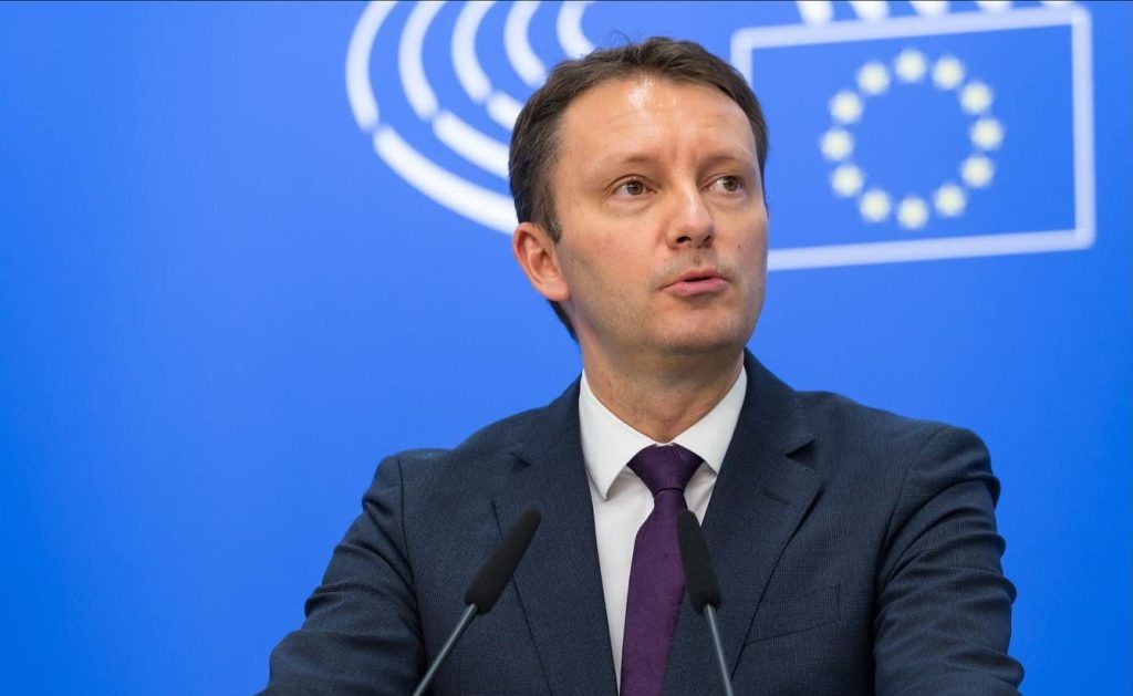 Siegfried Mureșan: Nu-mi depun mandatul; negociez cu grupurile parlamentare cu respect