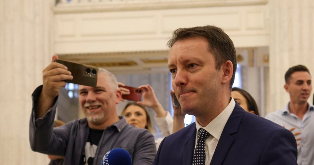 Siegfried Mureșan, mesaj înaintea votului pentru Guvern: „Vom vedea cine dorește să țină România pe loc”
