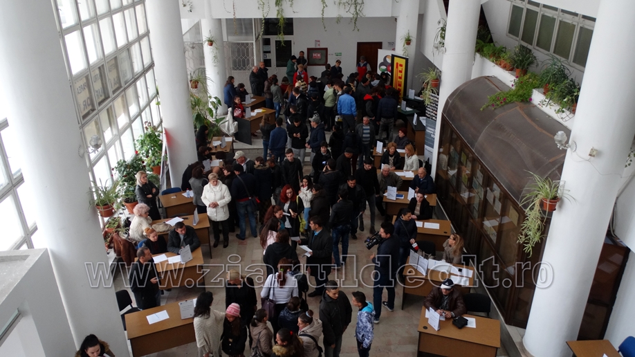 AJOFM Olt organizează Bursa locurilor de muncă pentru absolvenţi