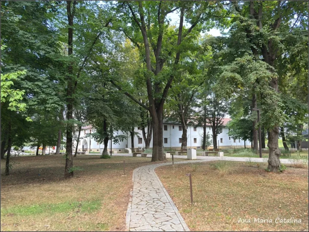 „Așa DA!” Parcul din Turda care dă o lecție de civilizație: Curățenie impecabilă și iarba cosită ca la carte