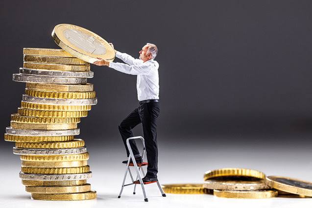Creditarea privată crește cu 8,2% în august și depășește 476 mld. lei