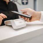 CEC Bank lansează RoPay NFC: plăți instant prin simpla apropiere a telefoanelor