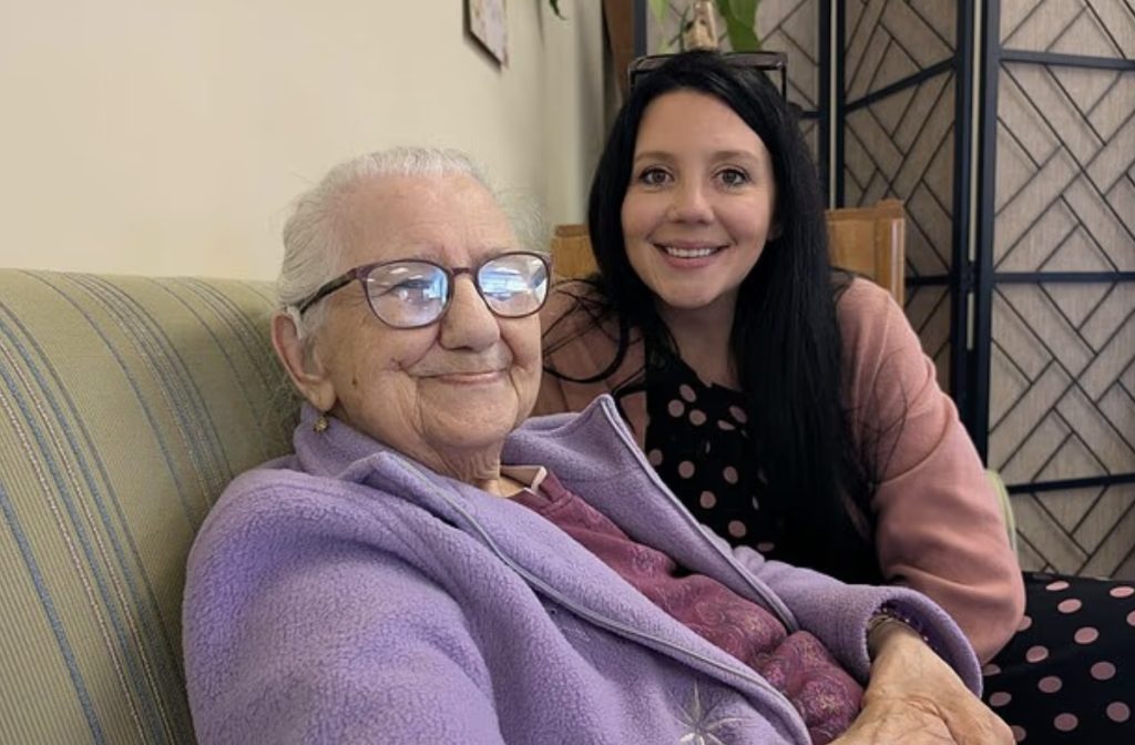 O bunică din Canada a fost eutanasiată cu forța, deși a picat testul cognitiv. A plâns că a făcut o greșeală, dar medicii au mers până la capăt