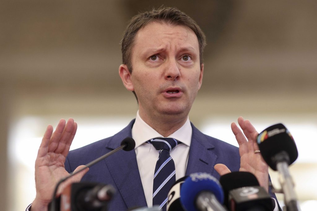 Siegfried Mureșan anunță un guvern cu trei vicepremieri și promite că nu va crește taxele. Nu va negocia separat cu parlamentari PSD