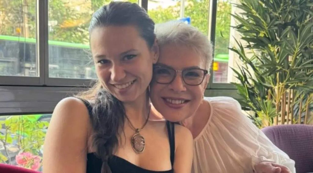 Maia Trandafir, dezvăluire savuroasă despre Teo Trandafir. Ce i-a spus prezentatoarea când și-a surprins fiica ascultând manele