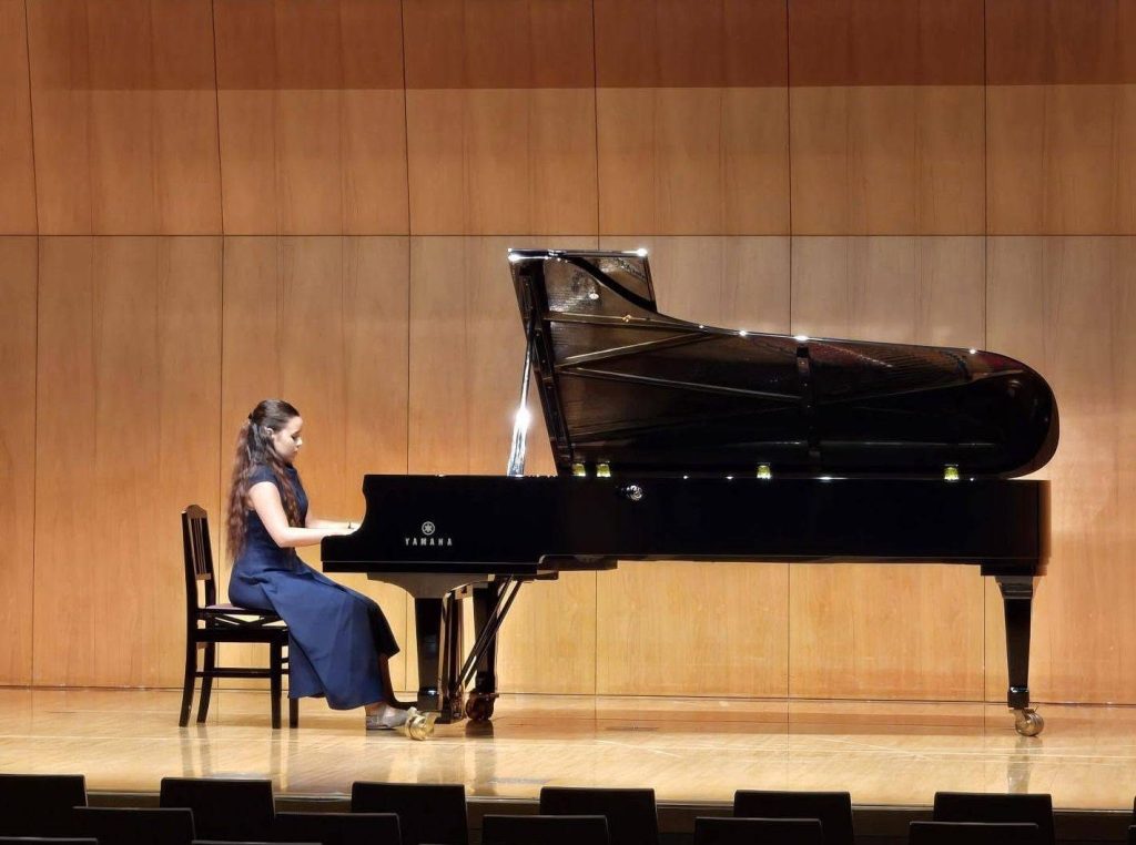 Pianista Antonia Tașu, absolventă a Colegiului Național de Arte „Regina Maria” din Constanța, a reprezentat România la Tokyo
