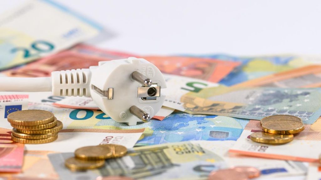 Criza energiei din România. Dumitru Chisăliță arată riscurile majore până în 2030: Costul va fi plătit prin facturi