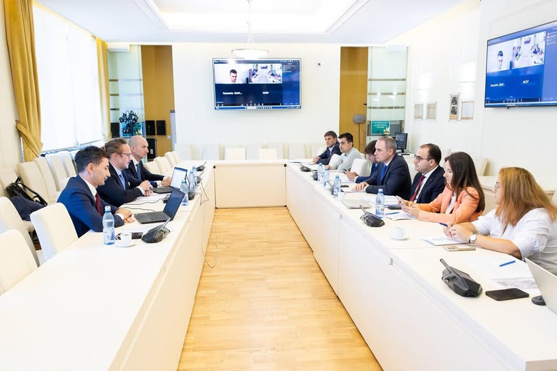 Alexandru Nazare, discuții cu reprezentanții Standard & Poor’s: Execuția bugetară și continuitatea consolidării fiscale, principalele argumente ale României în actuala evaluare a ratingului de țară
