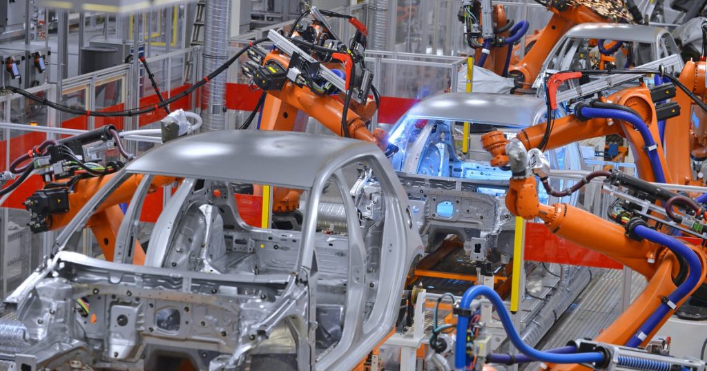 Număr record de roboți în fabricile lumii. Cine conduce cursa automatizării în Europa